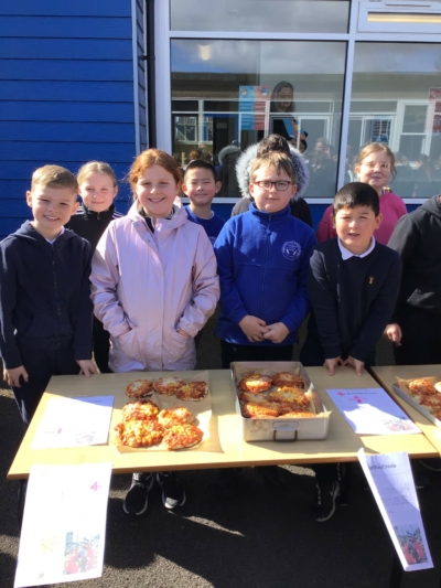 Children enjoying healthy food for a good cause. (picture credit: Mapplewells Primary School)